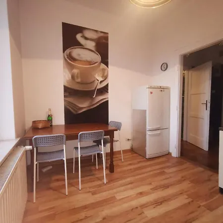 8 Michala Stachowicza Apartment *
